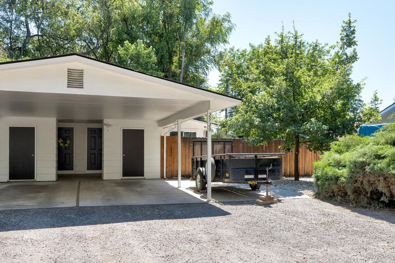 2520 N Arthur St - Photo 2 of 28