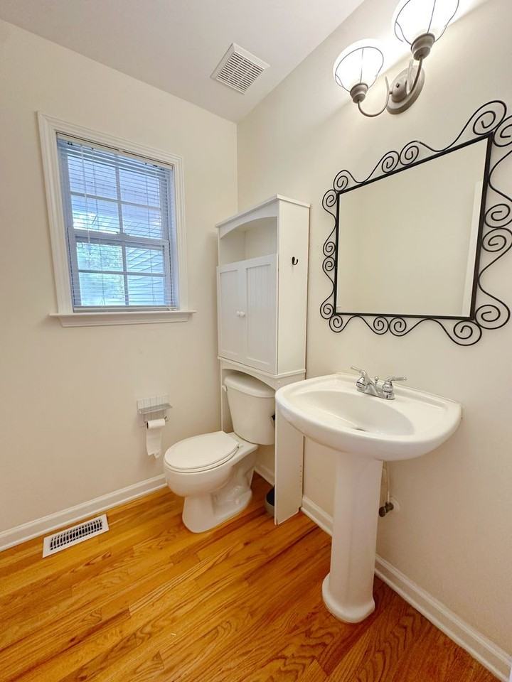 113 Rustic Ln - Photo 5 of 36