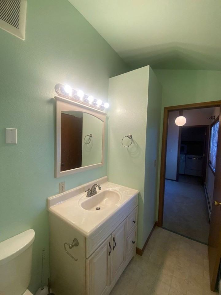 708 Perry St - Photo 6 of 18