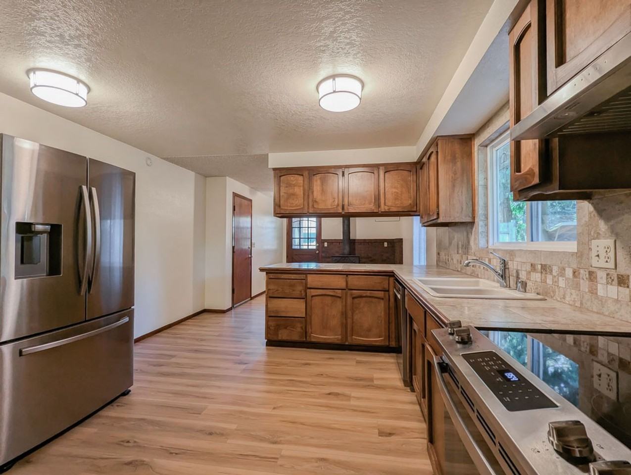 2528 256th St Nw - Photo 2 of 10