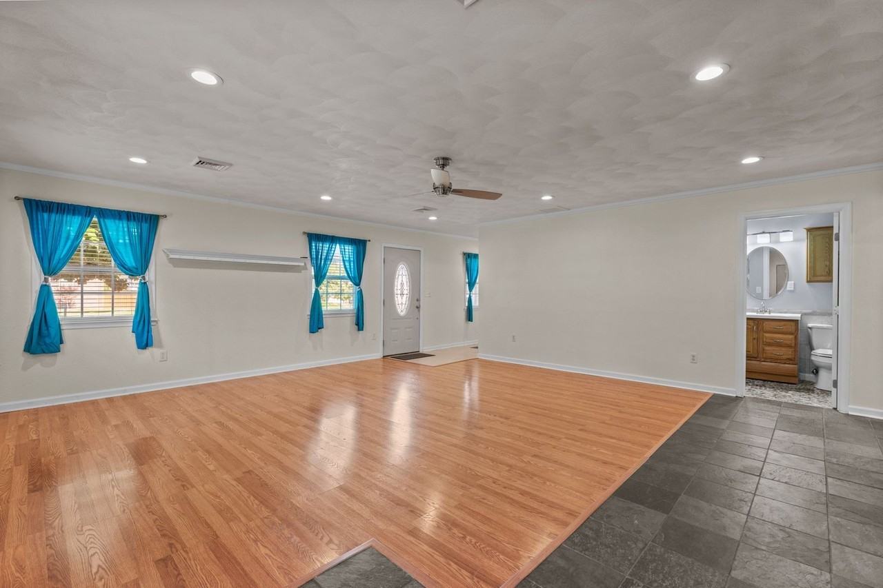 780 Meade Ln - Photo 6 of 31