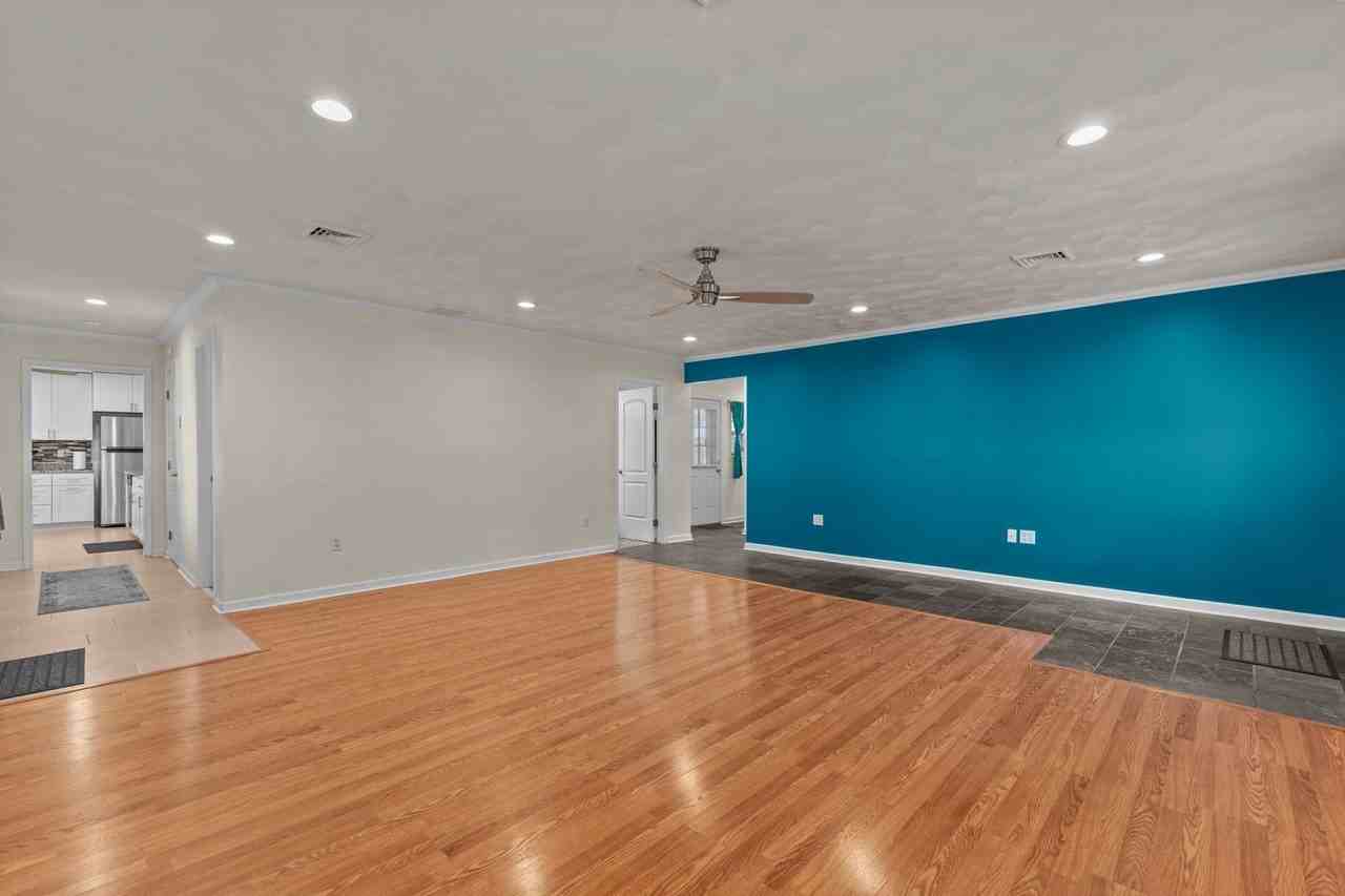 780 Meade Ln - Photo 7 of 31