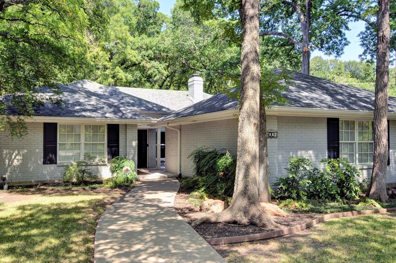 4024 Inwood Rd - Photo 4 of 17