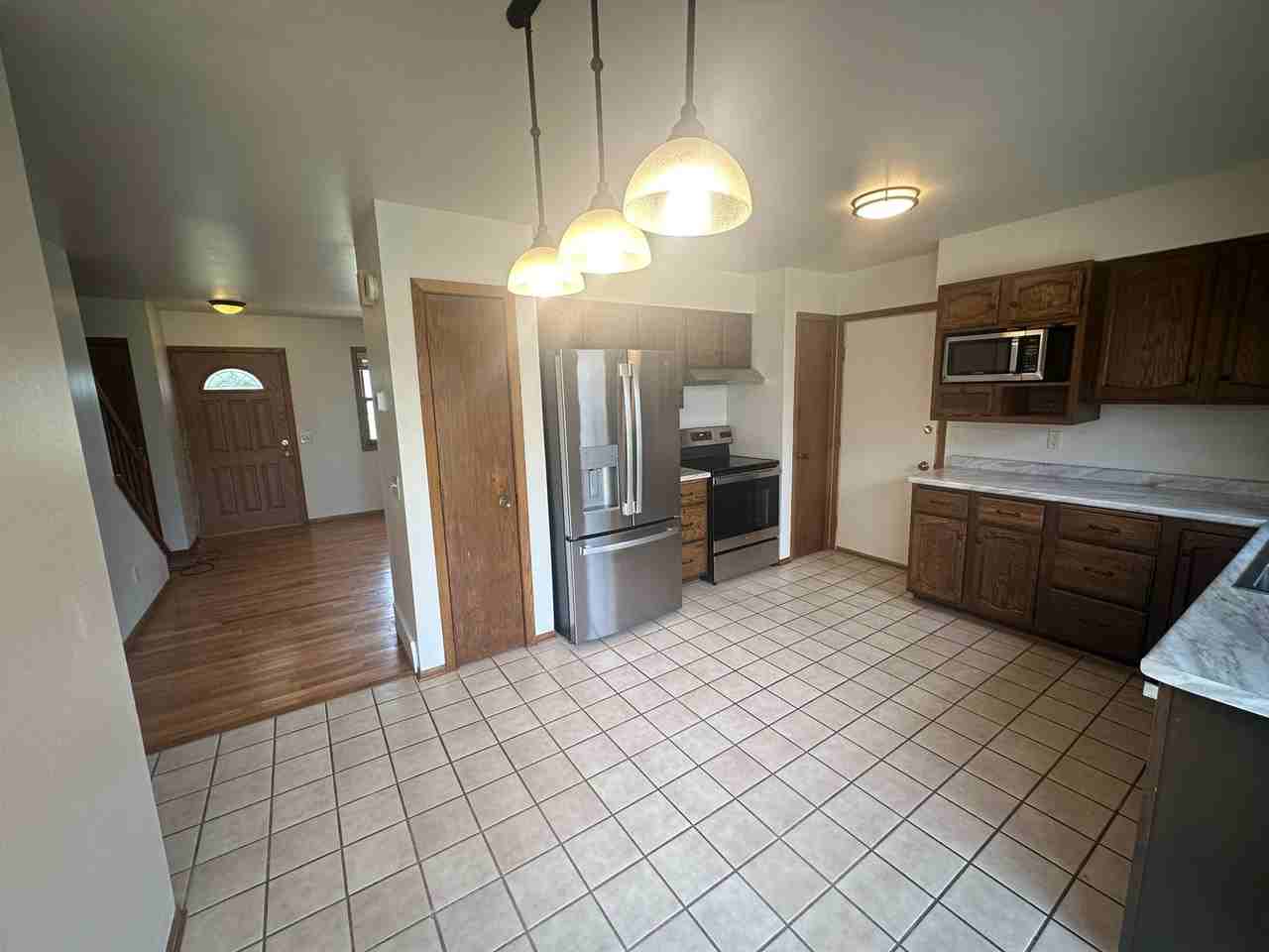 2668 Norwich St - Photo 3 of 13