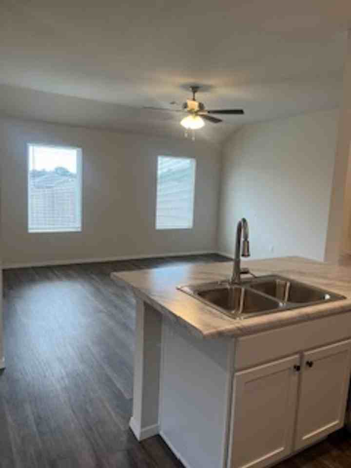 8107 Regency Way - Photo 4 of 13