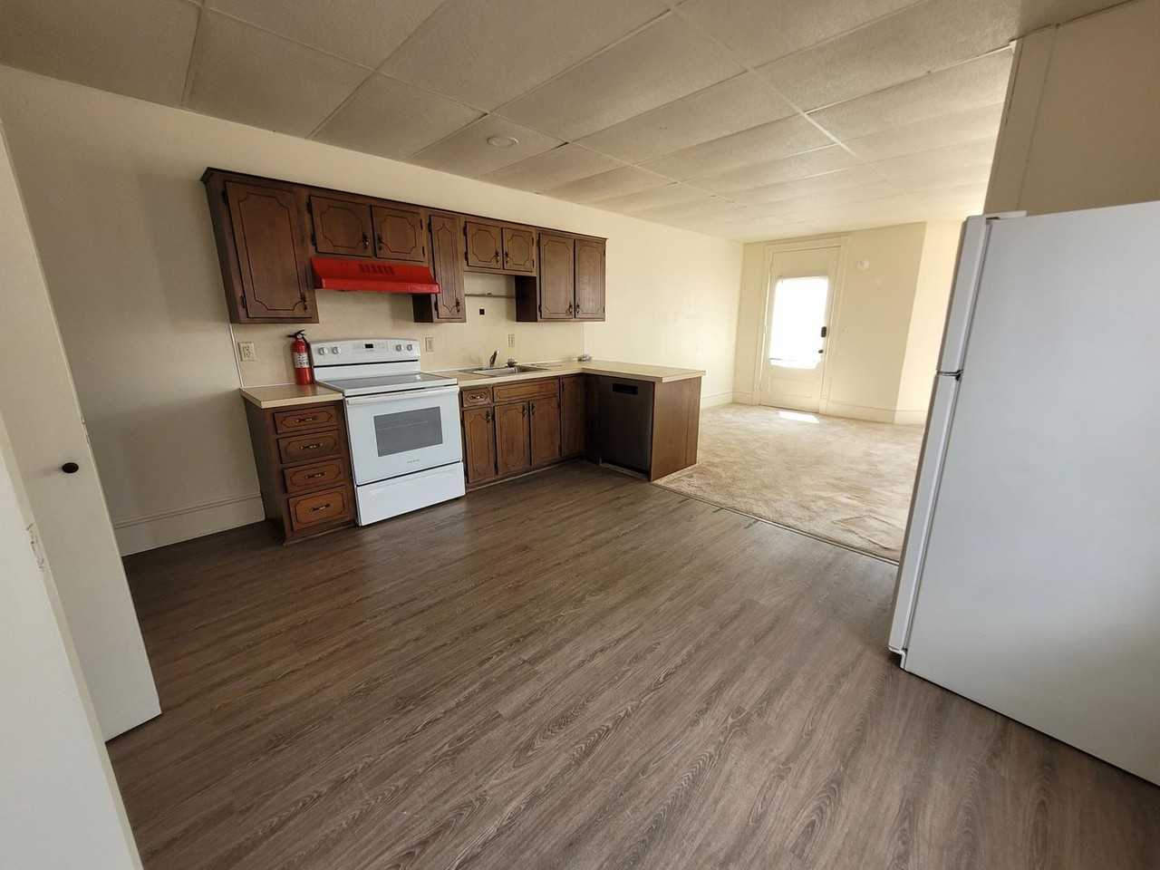 135 W Main St - Photo 2 of 26