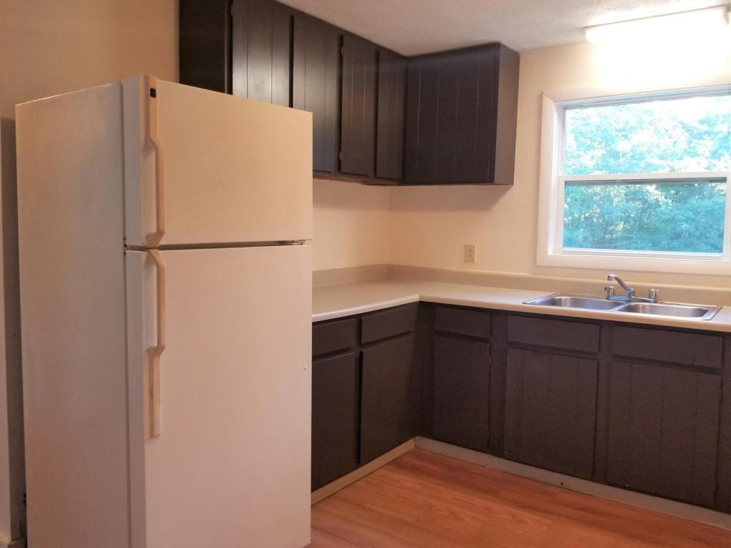 22 Bishop Rd Apt 3 - Photo 2 of 9