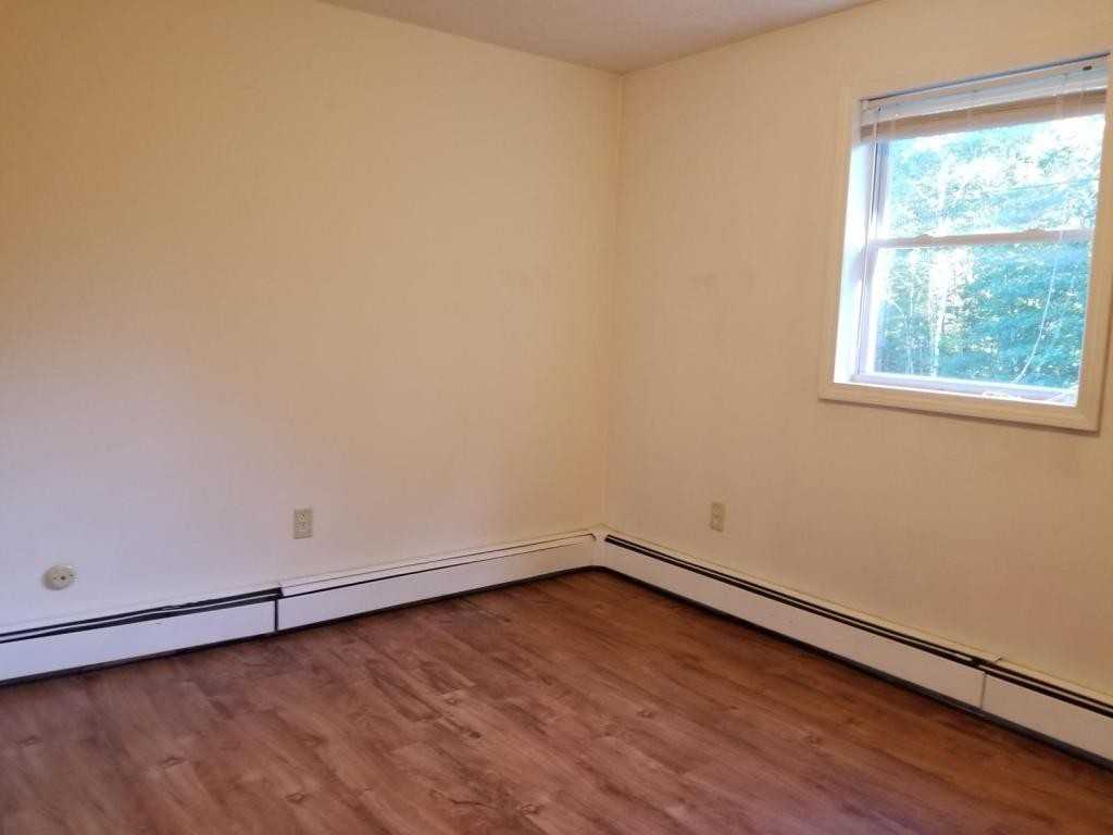 22 Bishop Rd Apt 3 - Photo 5 of 9