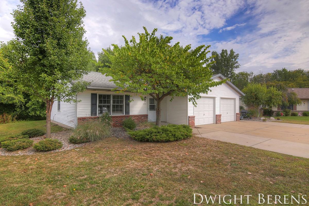 6705 North Dr - Photo 3 of 17