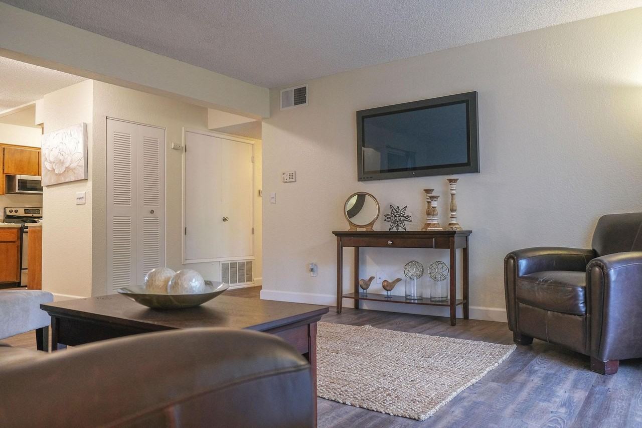 Jackson Park Place - Photo 5 of 50