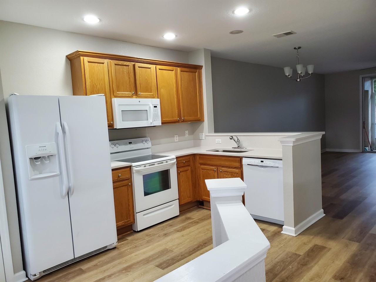 4420 Sw 49th Ave #1 - Photo 2 of 4