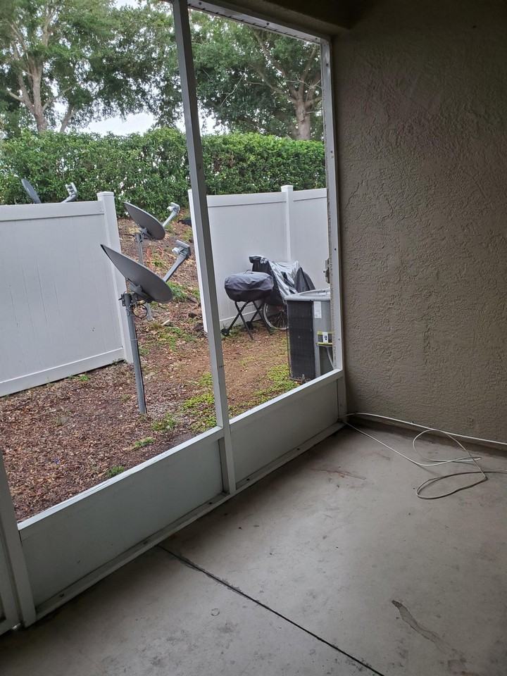 4420 Sw 49th Ave #1 - Photo 3 of 4