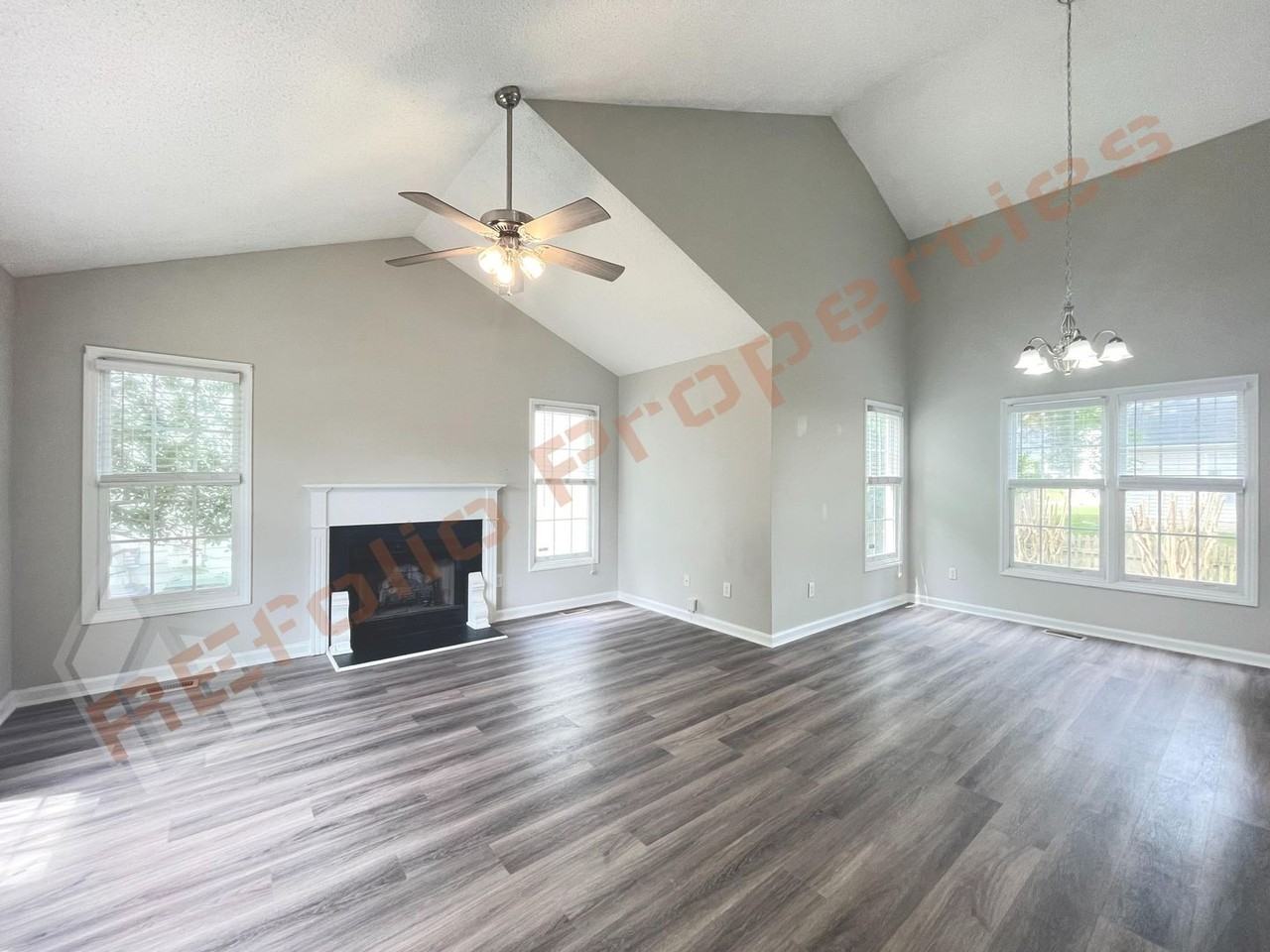 537 Mountain Lake Dr - Photo 2 of 34