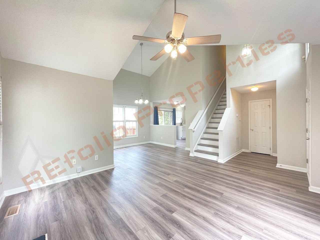 537 Mountain Lake Dr - Photo 3 of 34