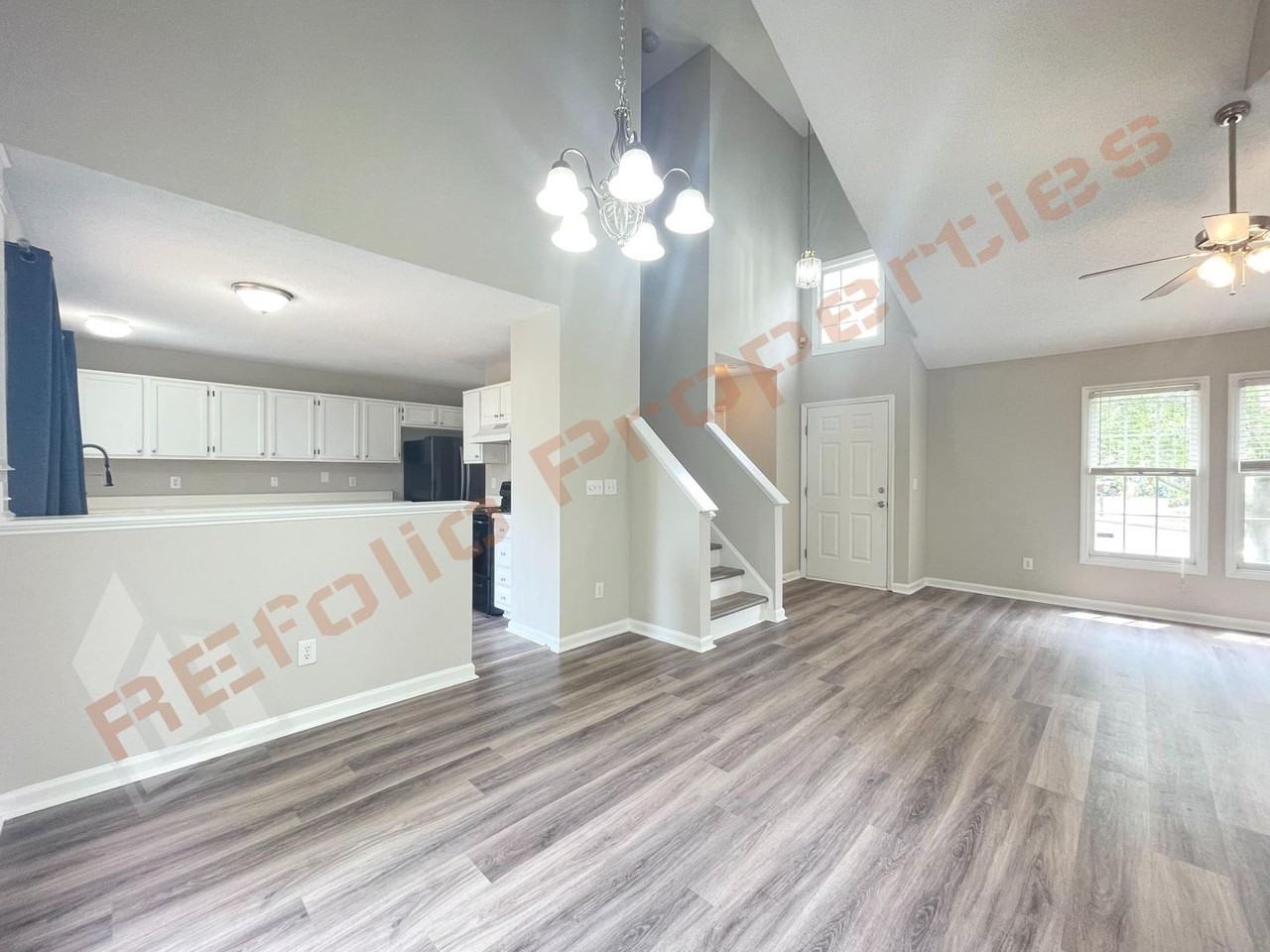 537 Mountain Lake Dr - Photo 5 of 34