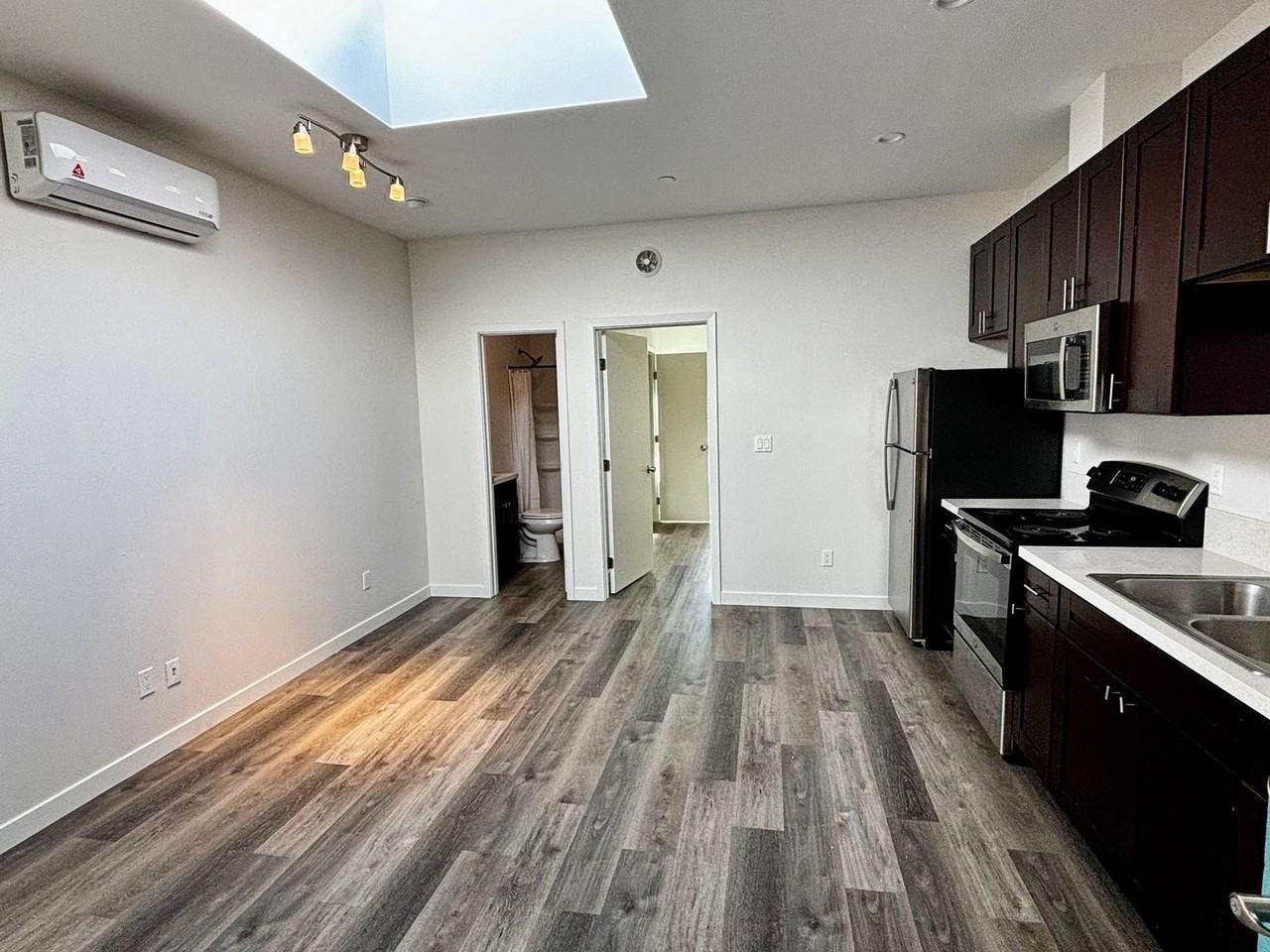 2187 Everett Ave #1 - Photo 2 of 7