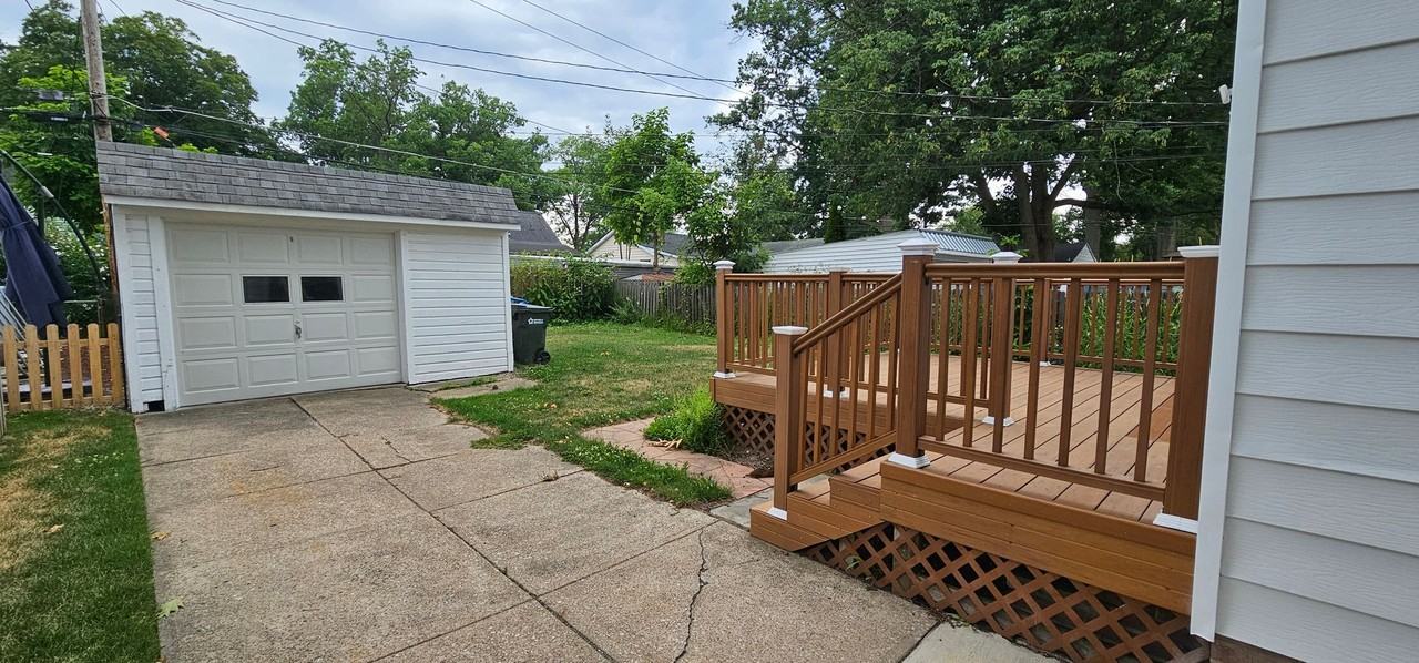 20663 Stanford Ave - Photo 3 of 23