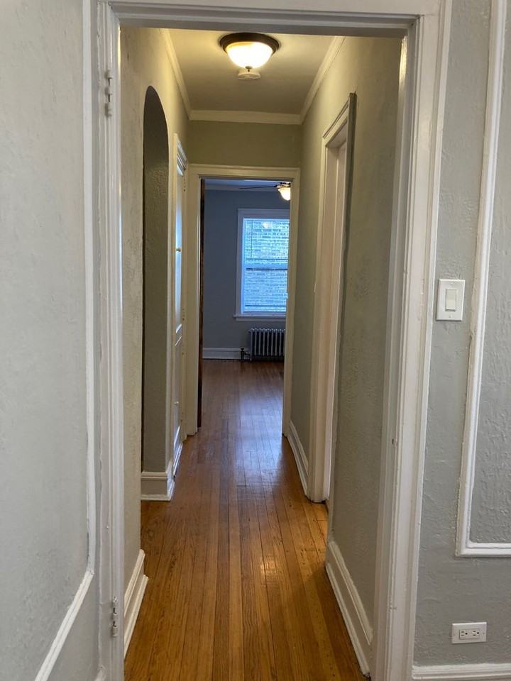 4879 N Paulina St #3B - Photo 5 of 8