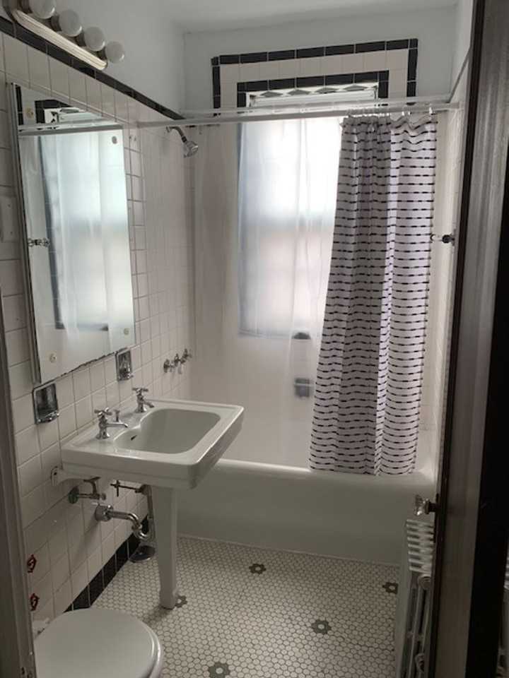 4879 N Paulina St #3B - Photo 7 of 8