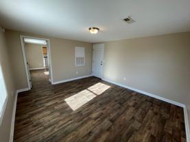 210 N Logan St - Photo 1 of 1