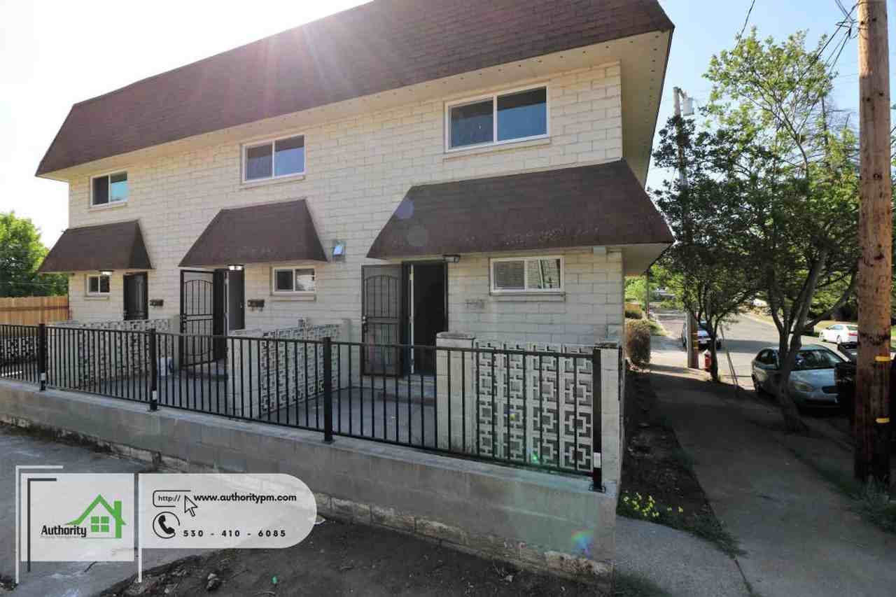 1105 Olive Ave - Photo 3 of 21