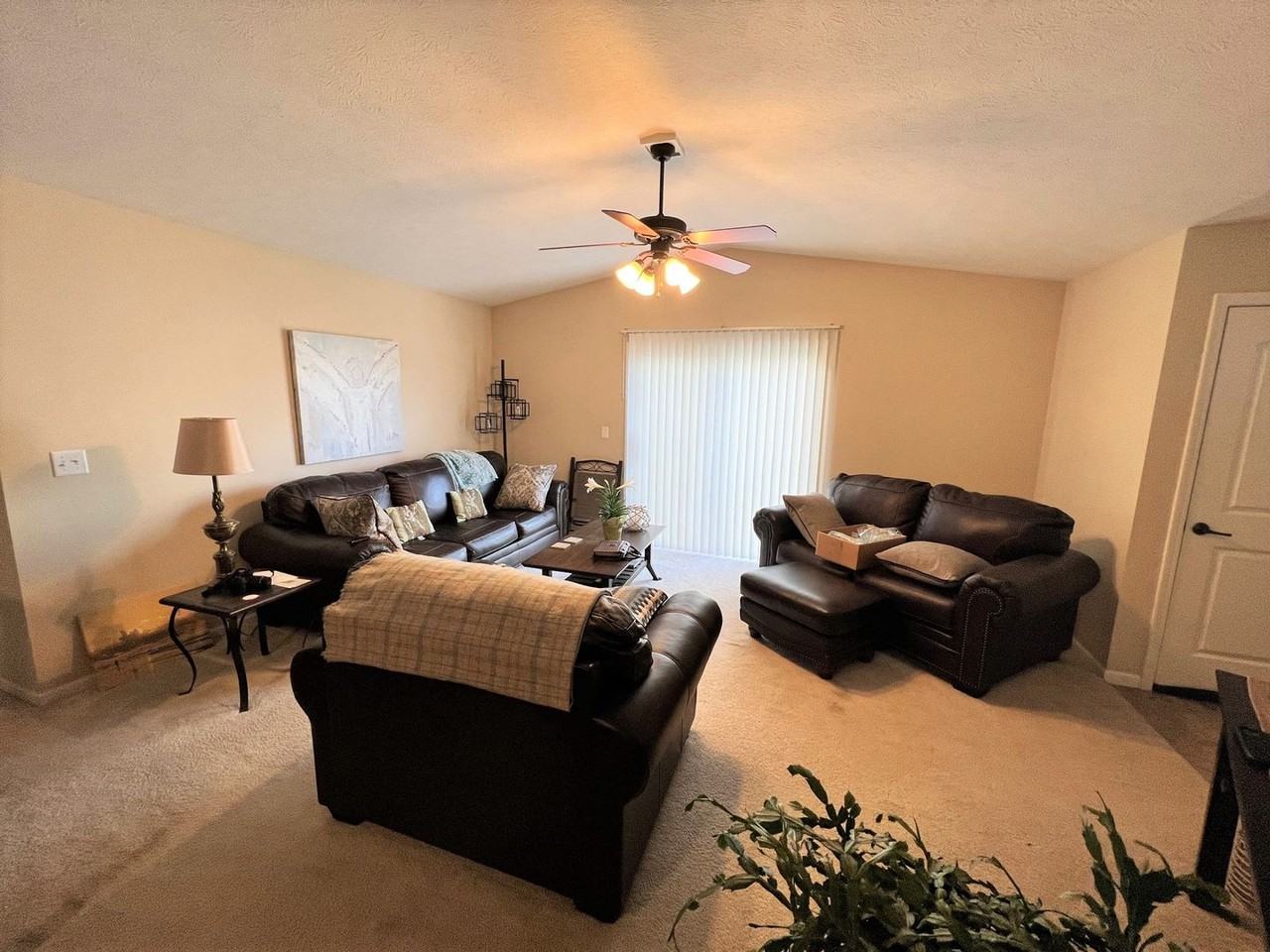 506 Brooklawn Dr - Photo 2 of 9