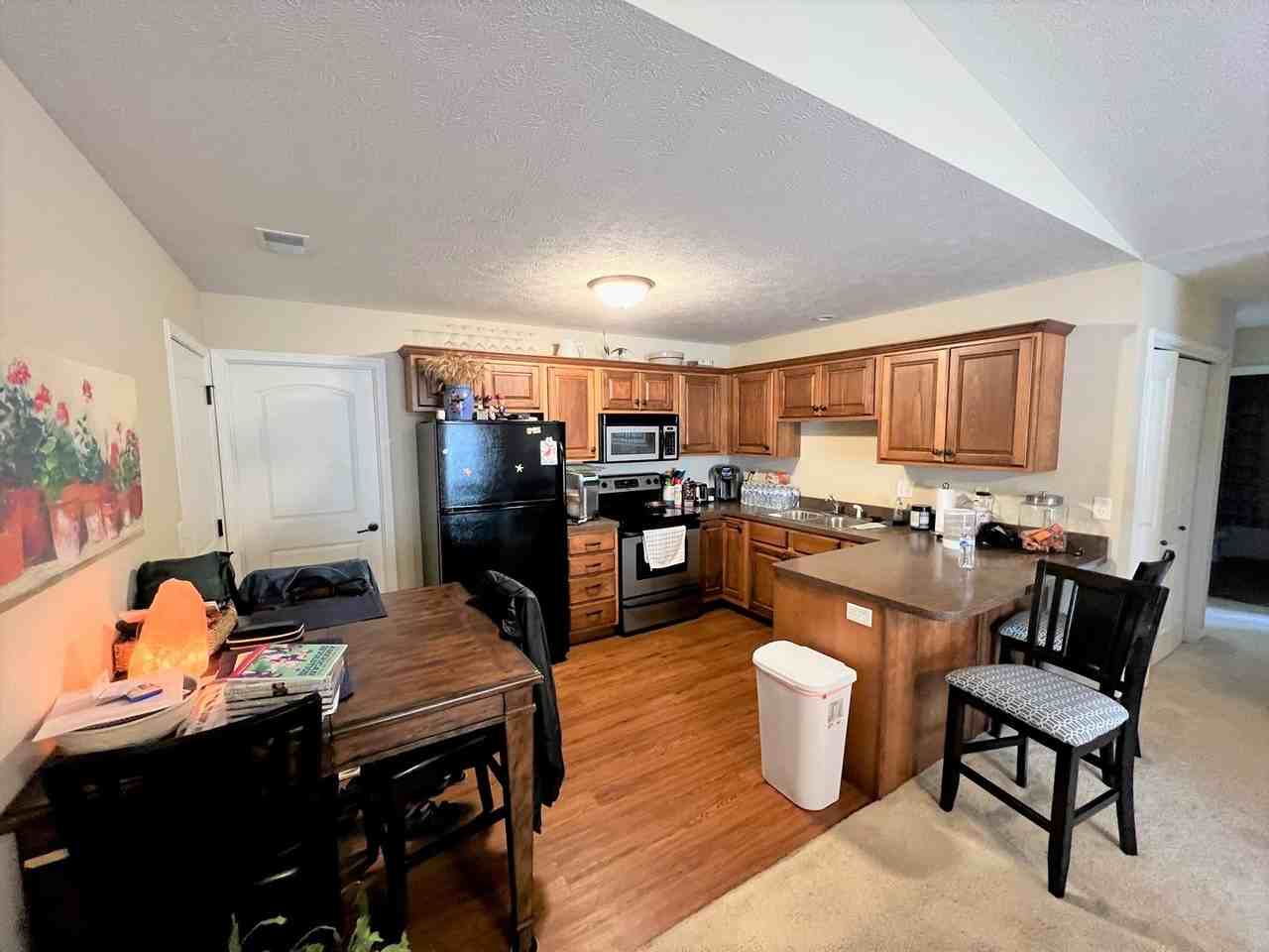 506 Brooklawn Dr - Photo 3 of 9