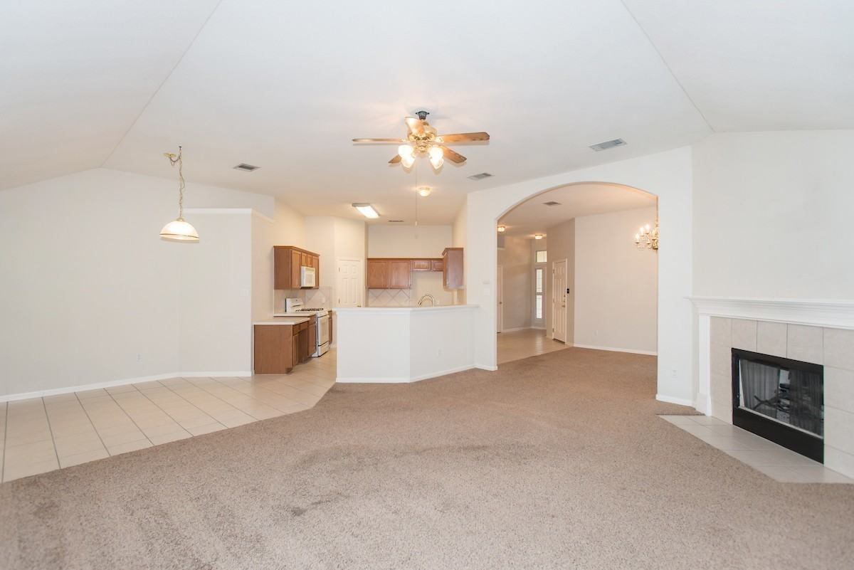 104 Chandler Pointe Loop - Photo 2 of 19