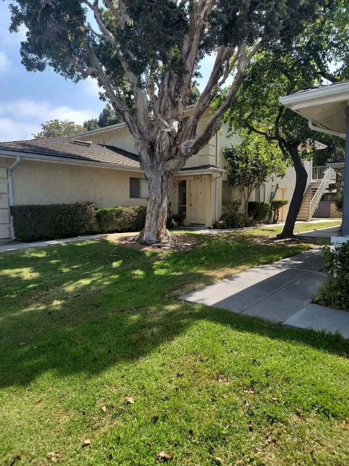 2622 Rudder Ave - Photo 2 of 7