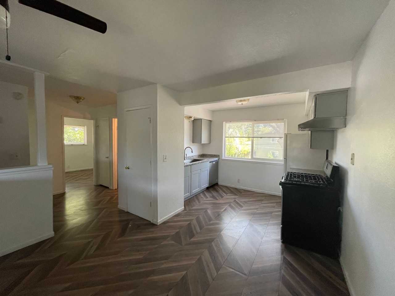 3319 Mensch - Photo 4 of 10