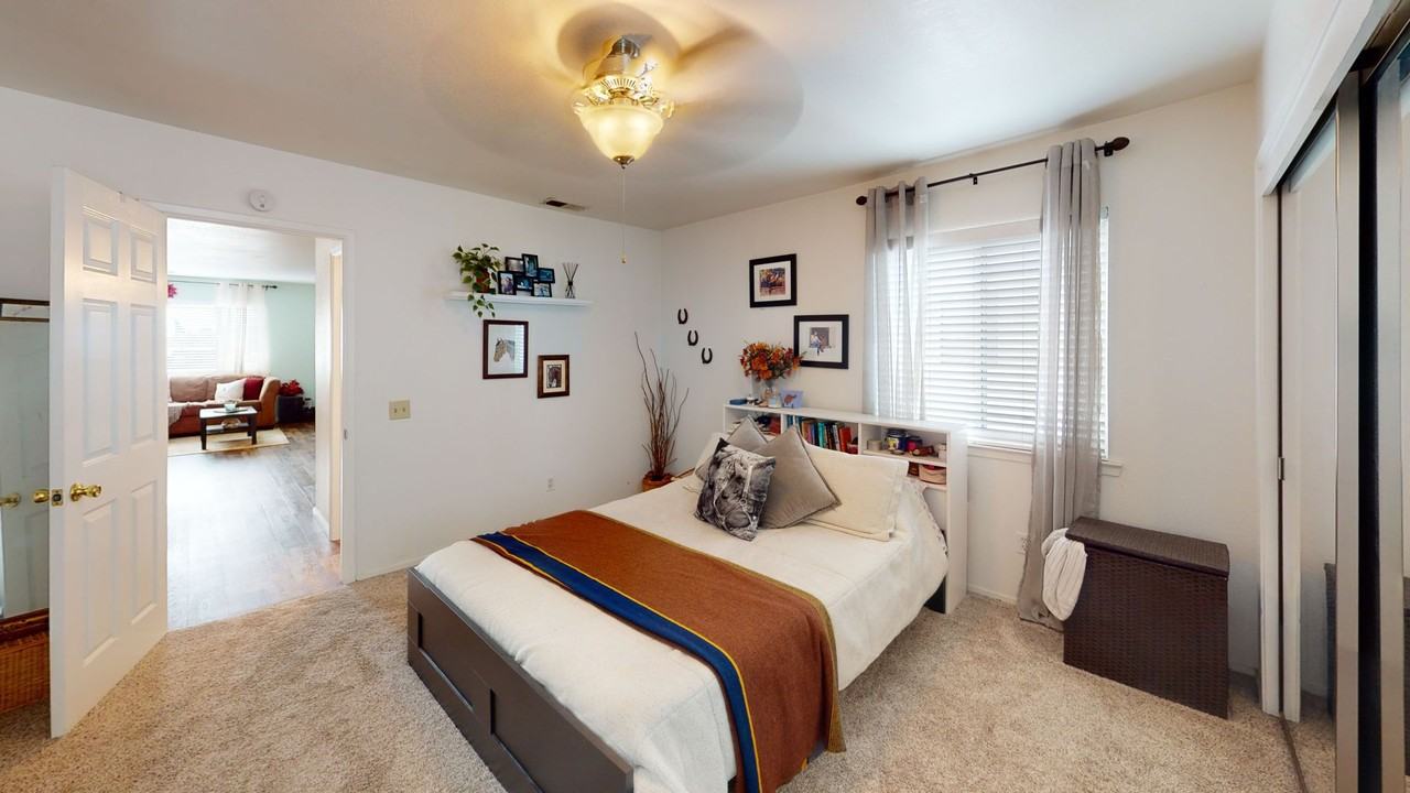 1633 Front St #18 - Photo 4 of 12