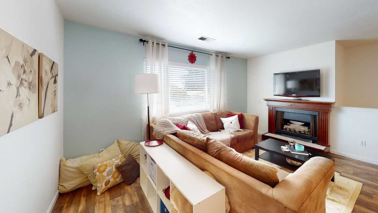 1633 Front St #18 - Photo 7 of 12