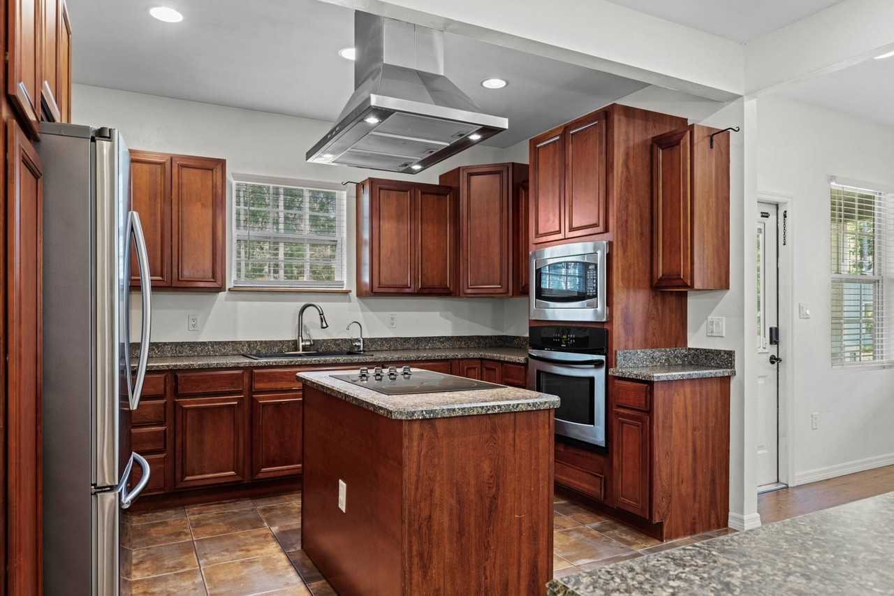 25106 Sw 46th Ave - Photo 3 of 44