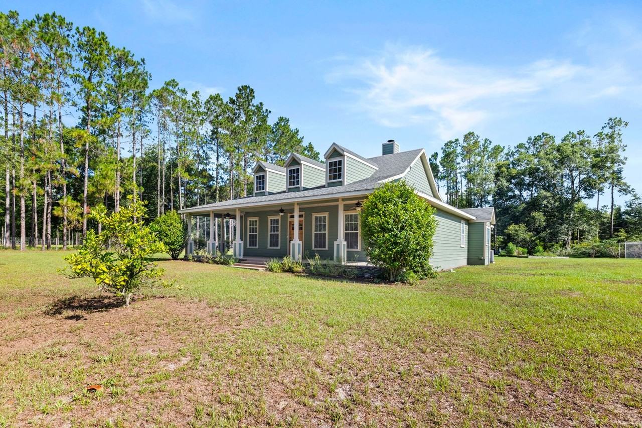 25106 Sw 46th Ave - Photo 2 of 44