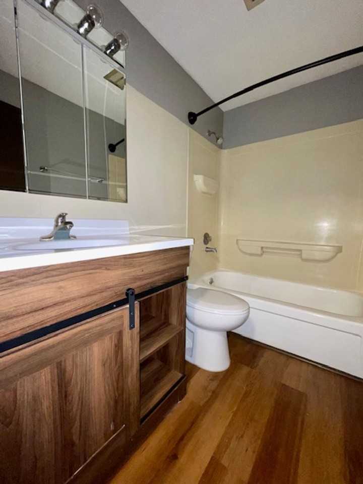 1012 Stewart Rd N #5 - Photo 6 of 13