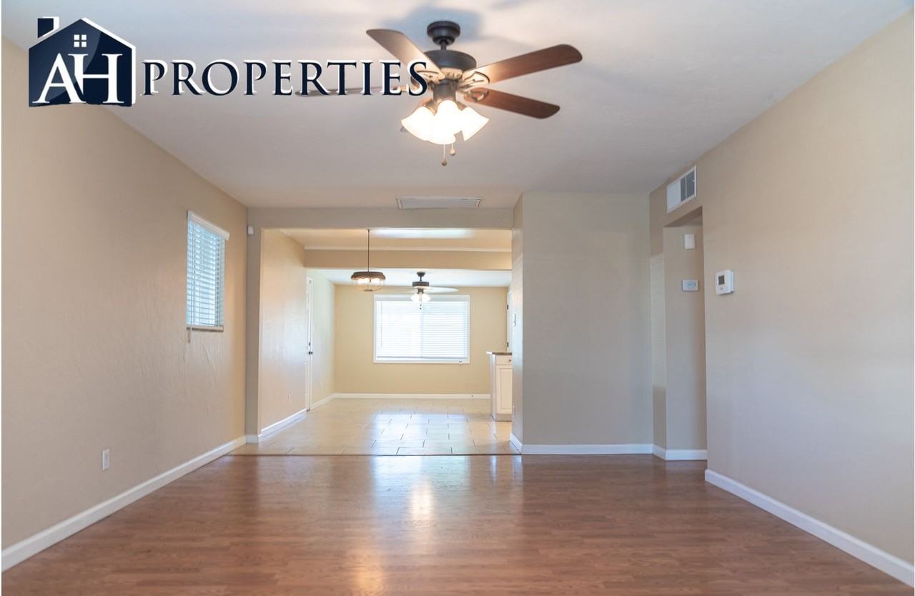 2207 W Fairmount Ave - Photo 3 of 16