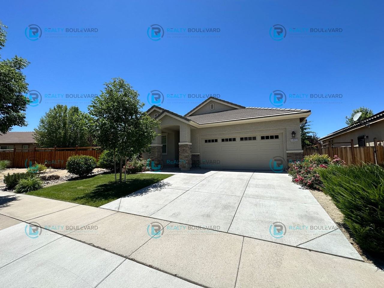6809 Apus Dr - Photo 2 of 50