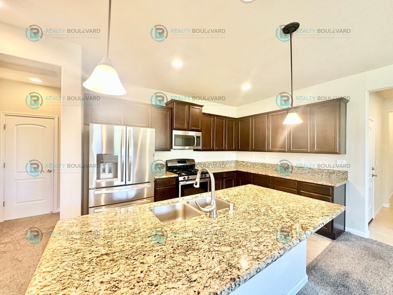 6809 Apus Dr - Photo 7 of 50