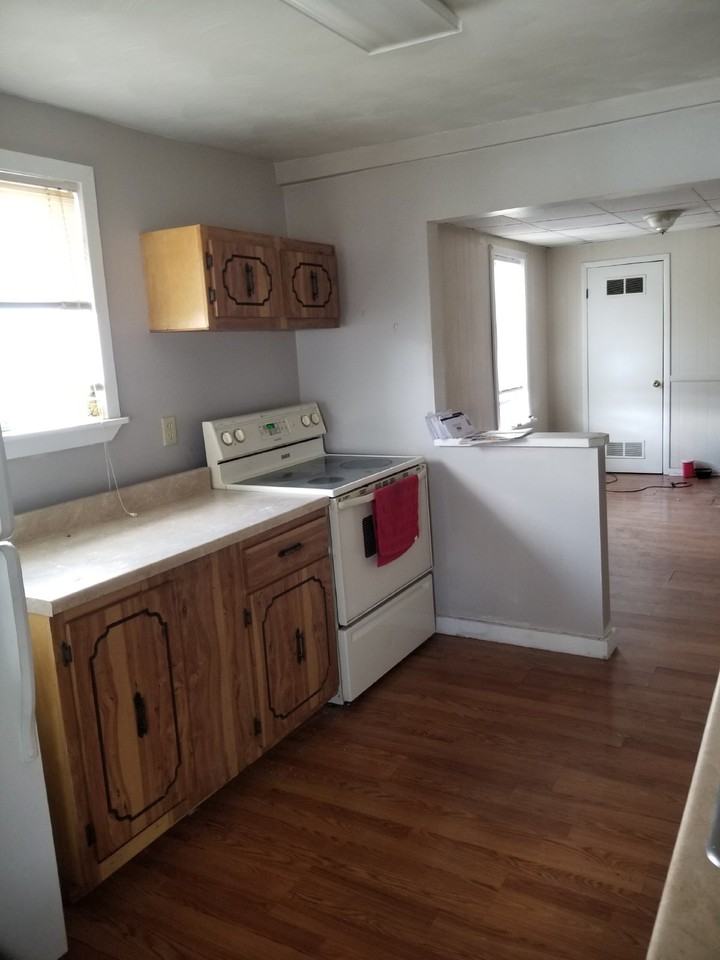 426 2nd St #1-2 - Photo 4 of 9