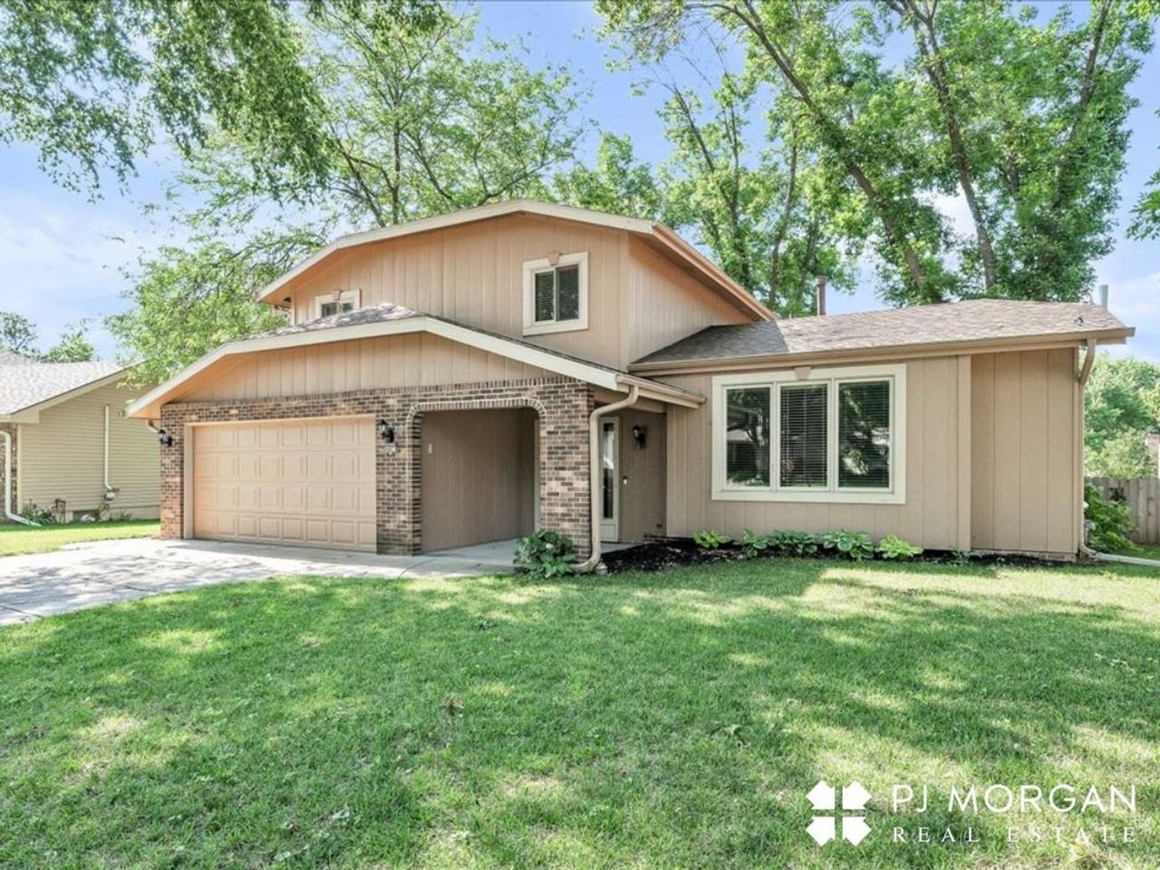 16073 Frederick St - Photo 3 of 33