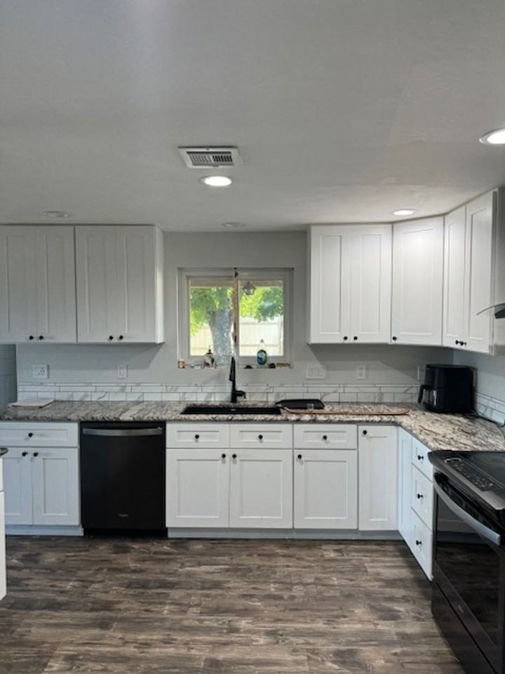 3968 Springbrook Rd - Photo 4 of 39