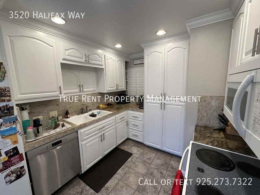 3520 Halifax Way - Photo 3 of 19