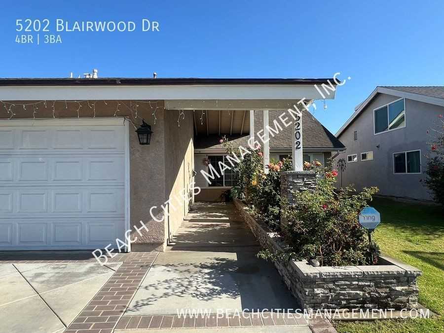 5202 Blairwood Dr - Photo 3 of 50