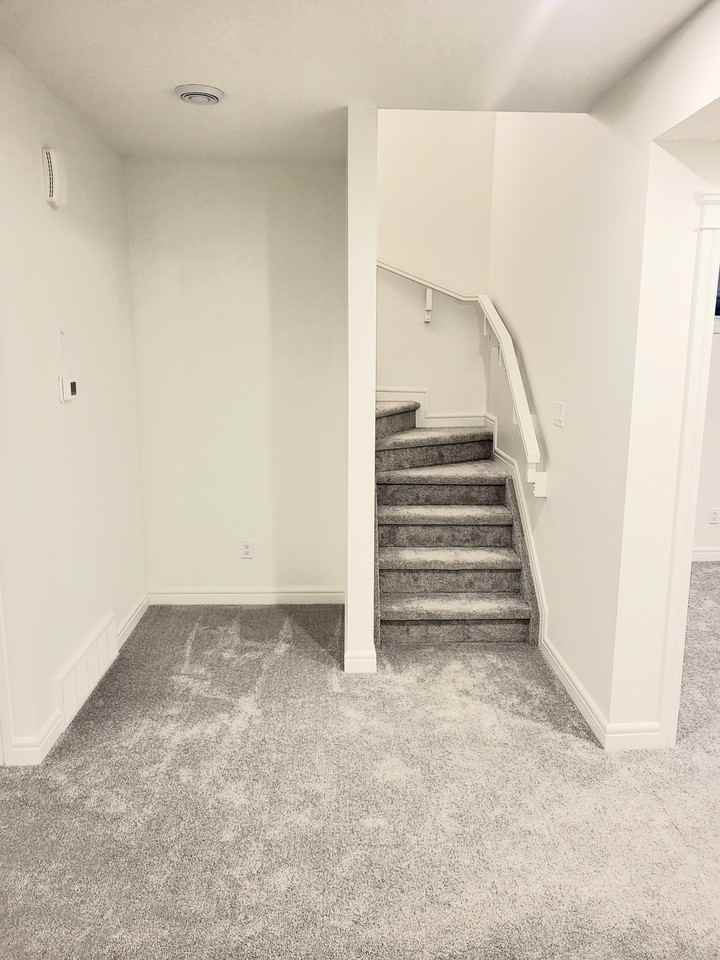 22040 80 Avenue Northwest - Photo 3 of 25