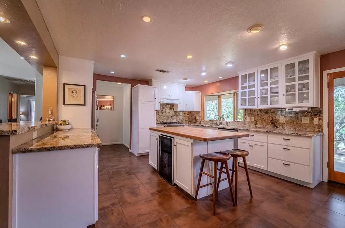 7259 White Oak Ln #NA - Photo 2 of 10