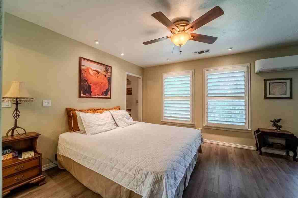 7259 White Oak Ln #NA - Photo 3 of 10