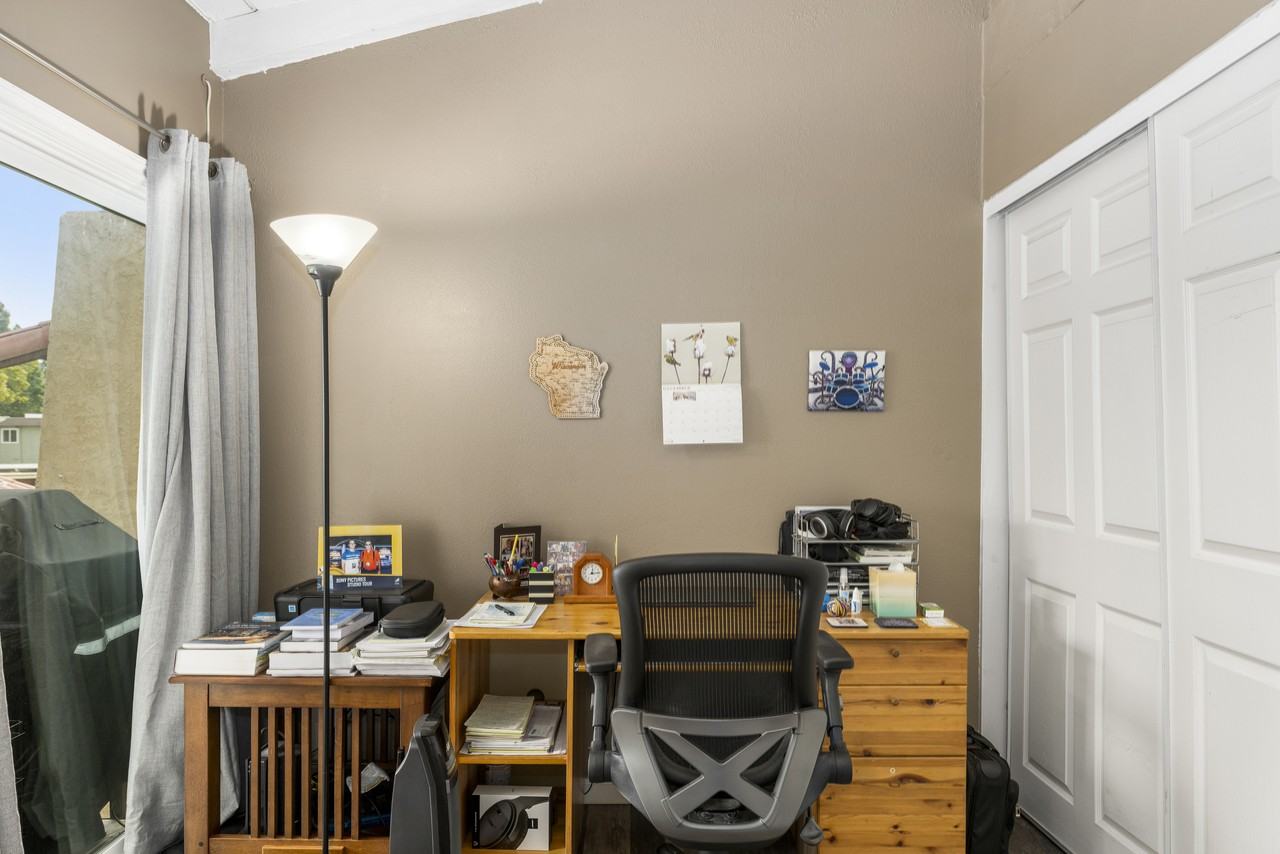 1000 W Macarthur Blvd #28 - Photo 7 of 18