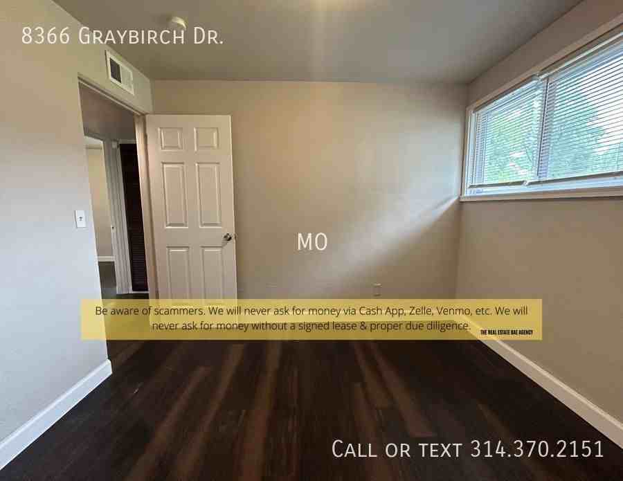 8366 Graybirch Dr - Photo 3 of 27