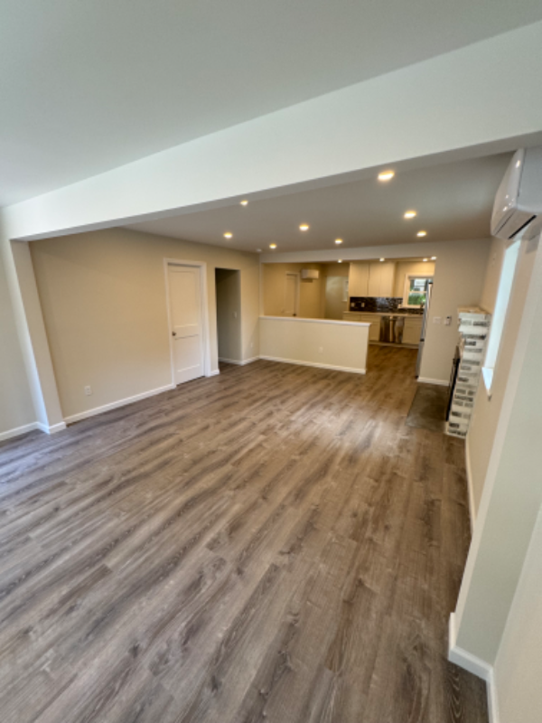 1 Hudson St #1stFL - Photo 2 of 9