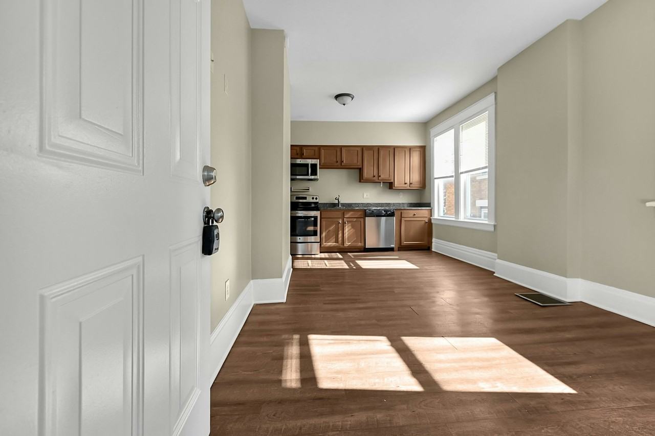 345 Chittenden Avenue, Unit D - Photo 3 of 23